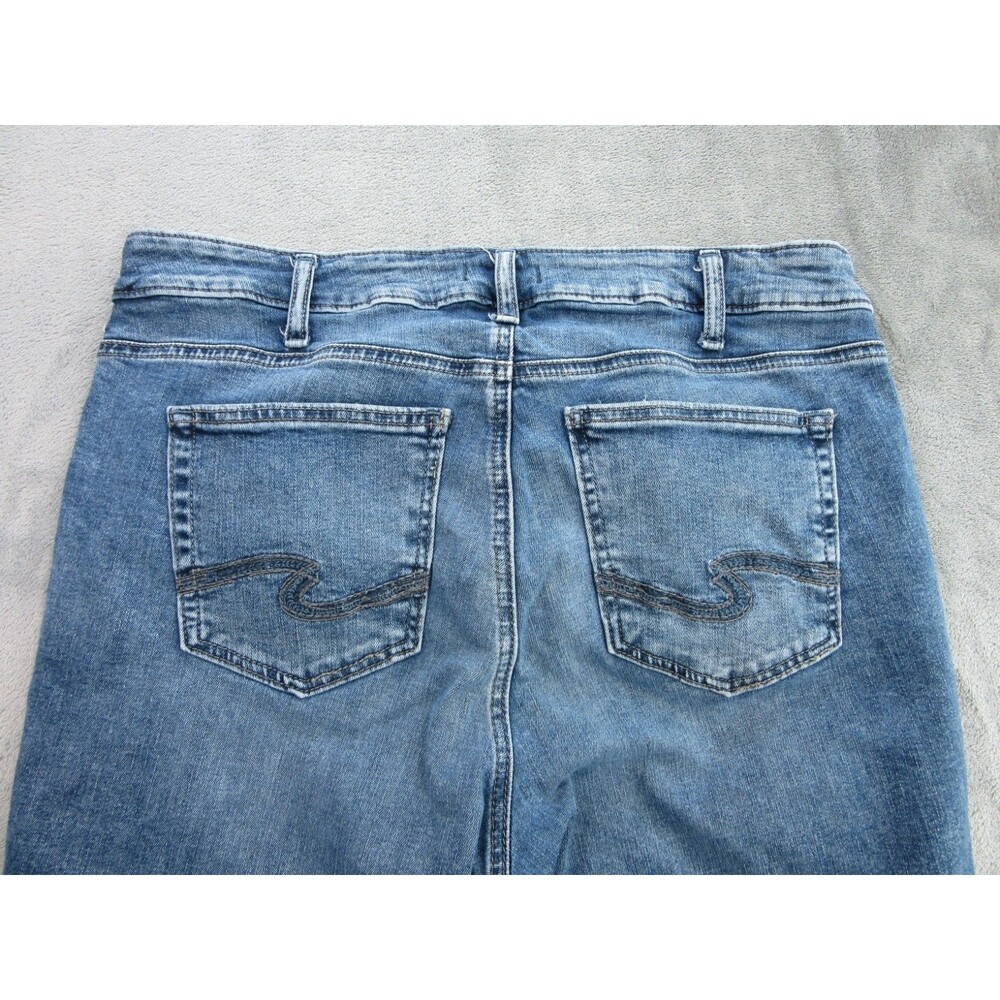 Silver Jeans Women's Size 16W x23 Suki Capri Medium Wash Blue Distressed - Picture 11 of 13